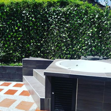 Hostal Spa Casa De Piedra Con Jacuzzi Santa Rosa de Cabal Luaran gambar
