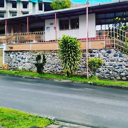 Hostal Spa Casa De Piedra Con Jacuzzi Santa Rosa de Cabal Luaran gambar