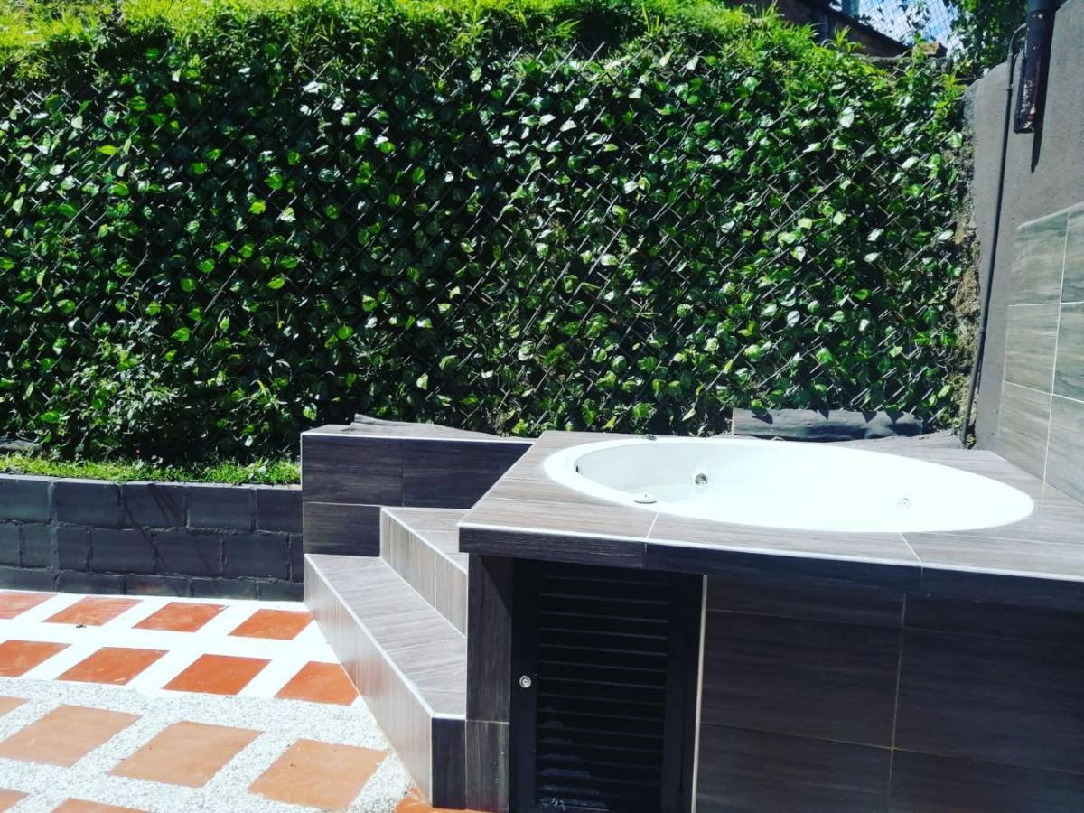 Hostal Spa Casa De Piedra Con Jacuzzi Santa Rosa de Cabal Luaran gambar