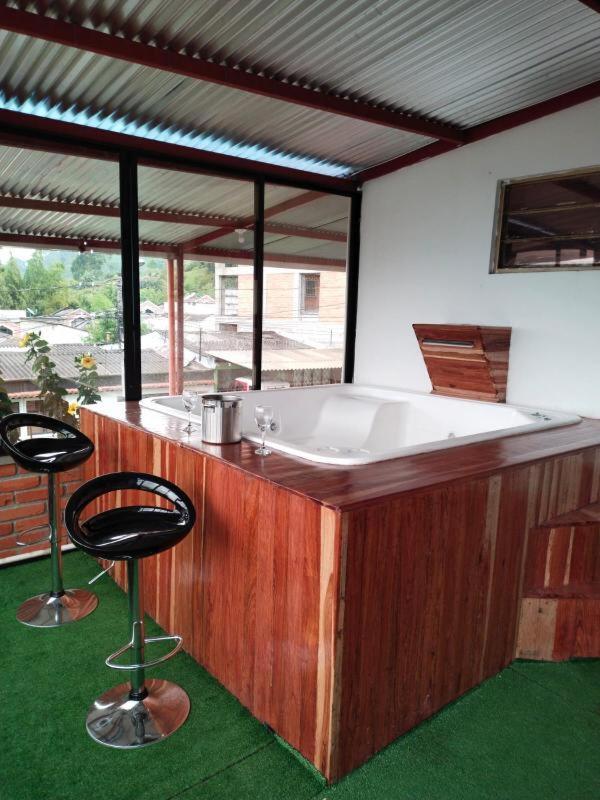 Hostal Spa Casa De Piedra Con Jacuzzi Santa Rosa de Cabal Luaran gambar