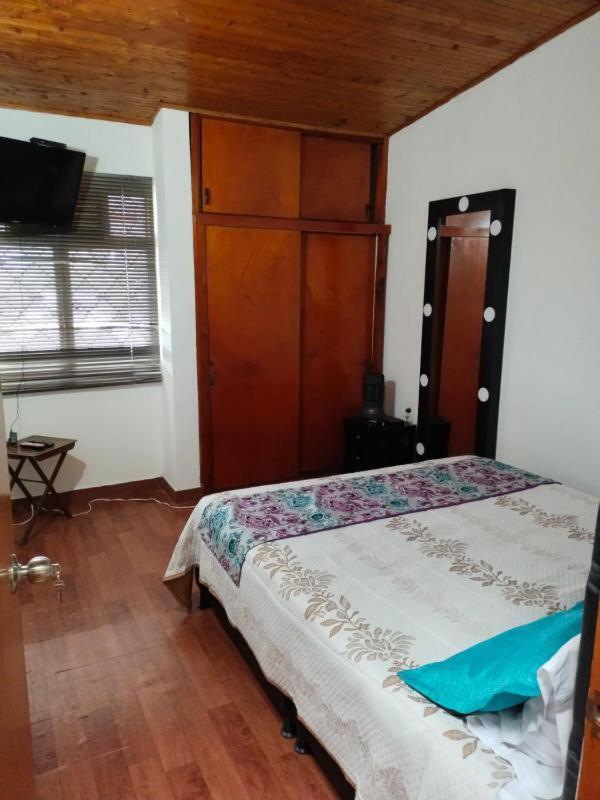 Hostal Spa Casa De Piedra Con Jacuzzi Santa Rosa de Cabal Luaran gambar