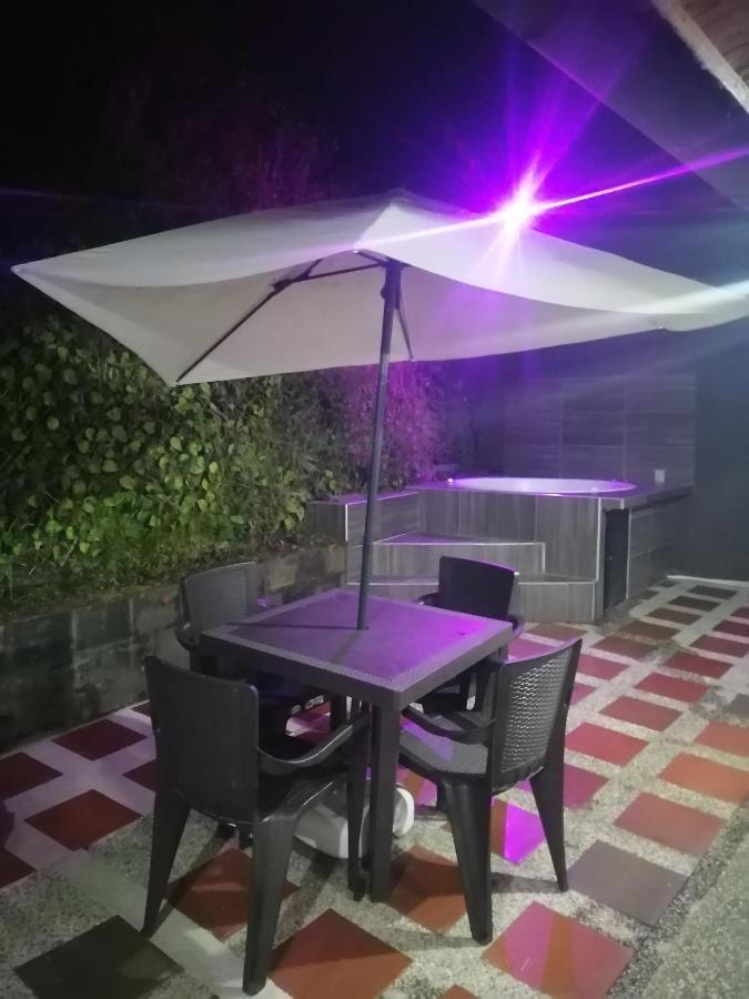 Hostal Spa Casa De Piedra Con Jacuzzi Santa Rosa de Cabal Luaran gambar