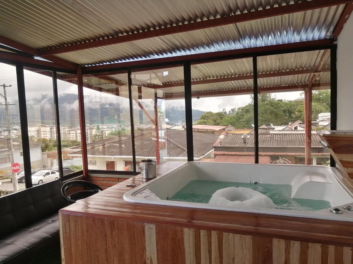 Hostal Spa Casa De Piedra Con Jacuzzi Santa Rosa de Cabal Luaran gambar